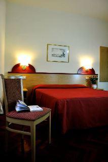 Aramis Deluxe Guest house 2*