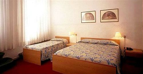 Centro Hotel 2*