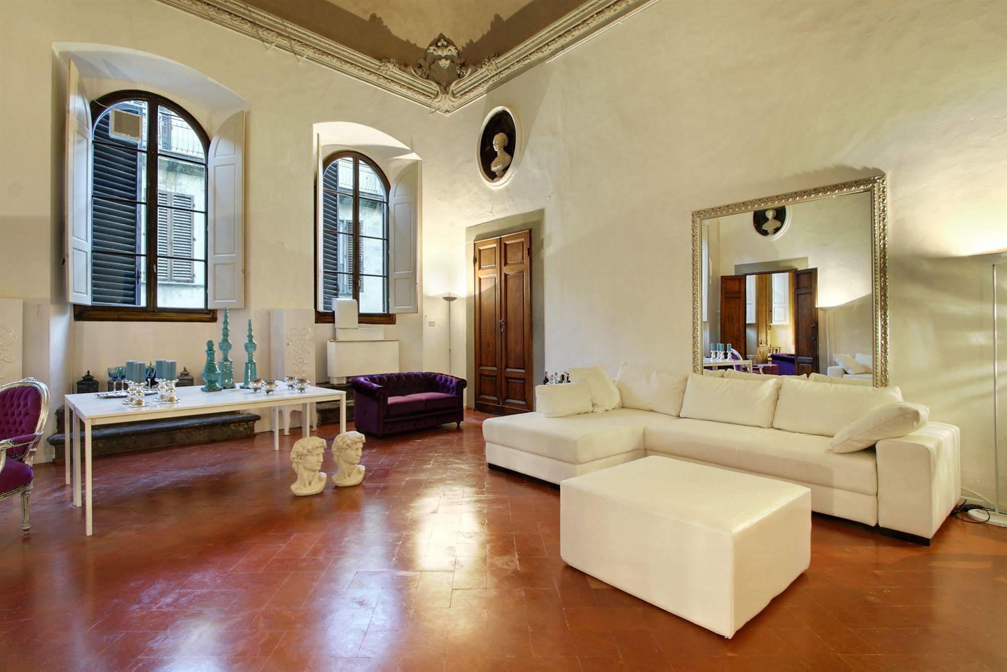Palazzo Tolomei - Residenza D'epoca Bed & Breakfast