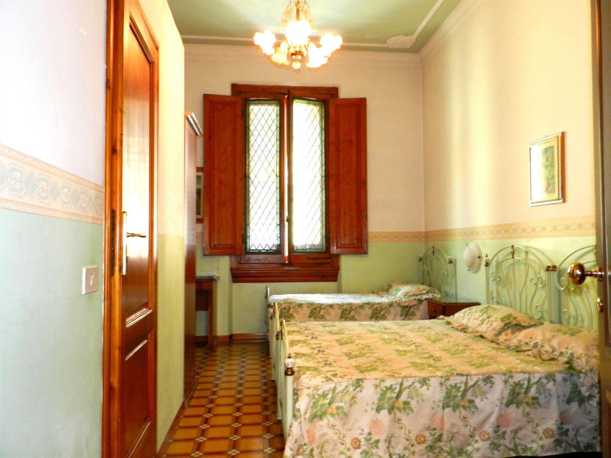 Desirèe 3* Firenze