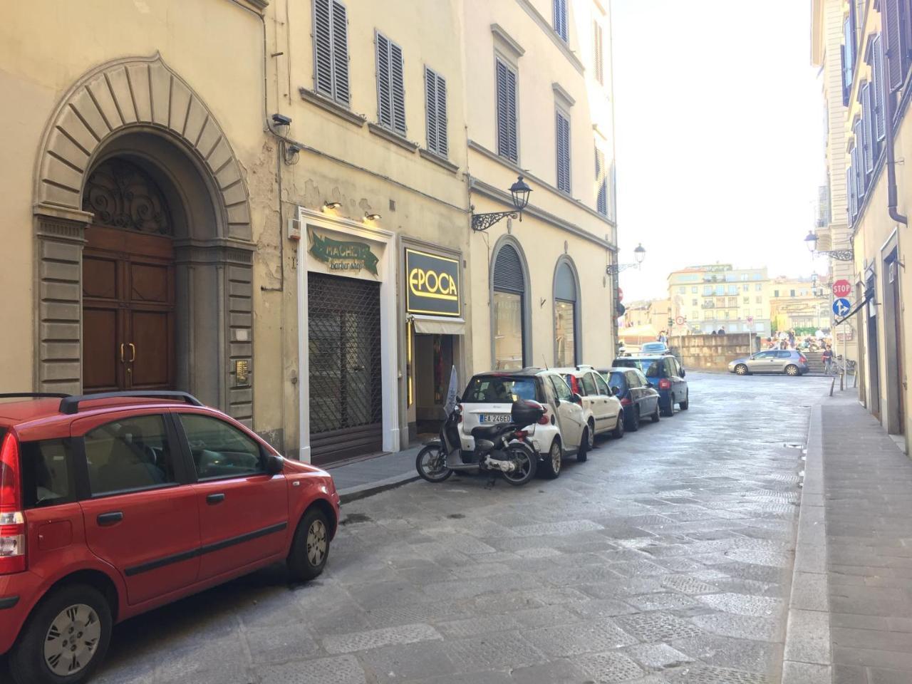 Apartment Piazza Goldoni Studio In The Heart Of *