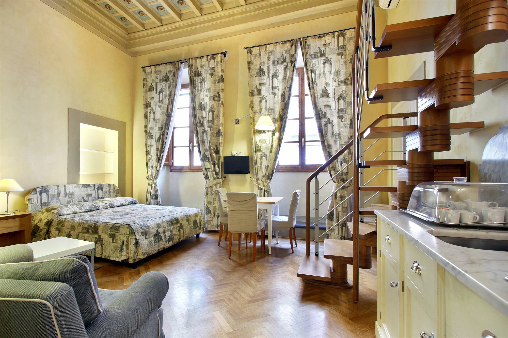 Piccolo 4* Florence
