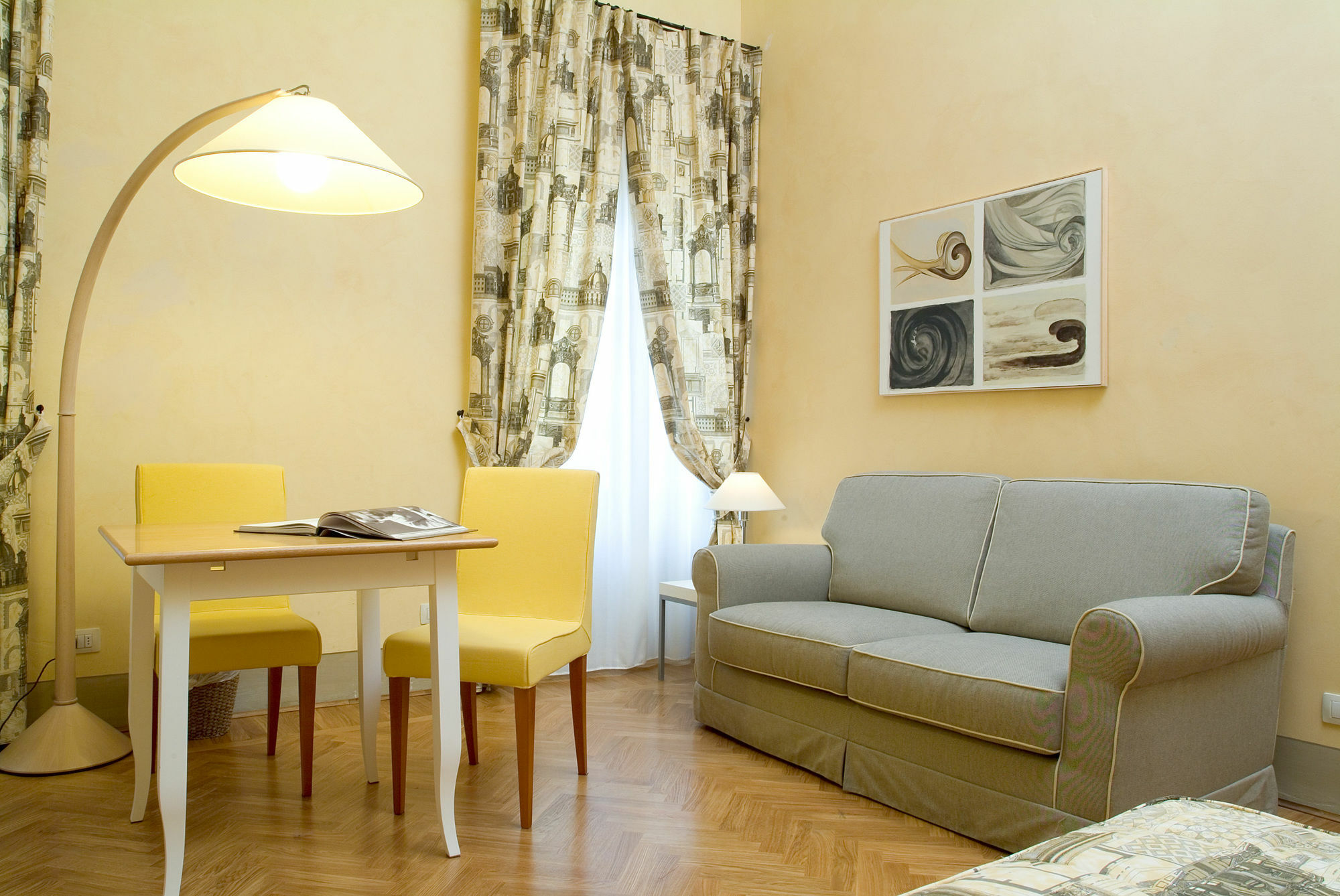 Piccolo 4* Florence