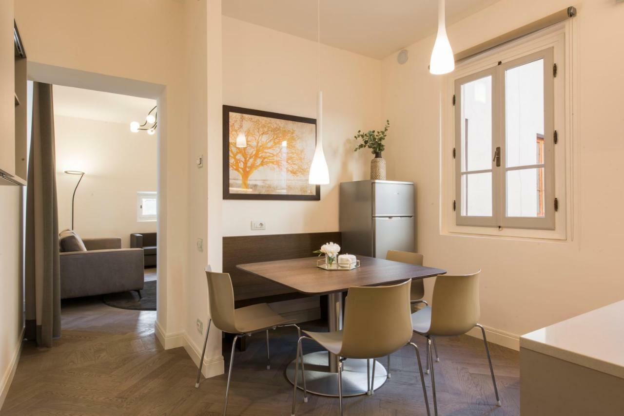 - Duomo Contemporary Apartment *