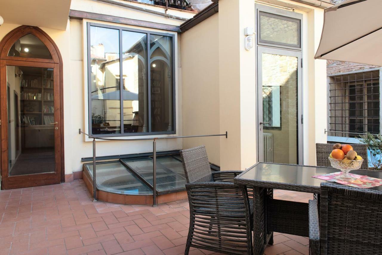 Unique With Private Terrace And Gothic Details Appartement *