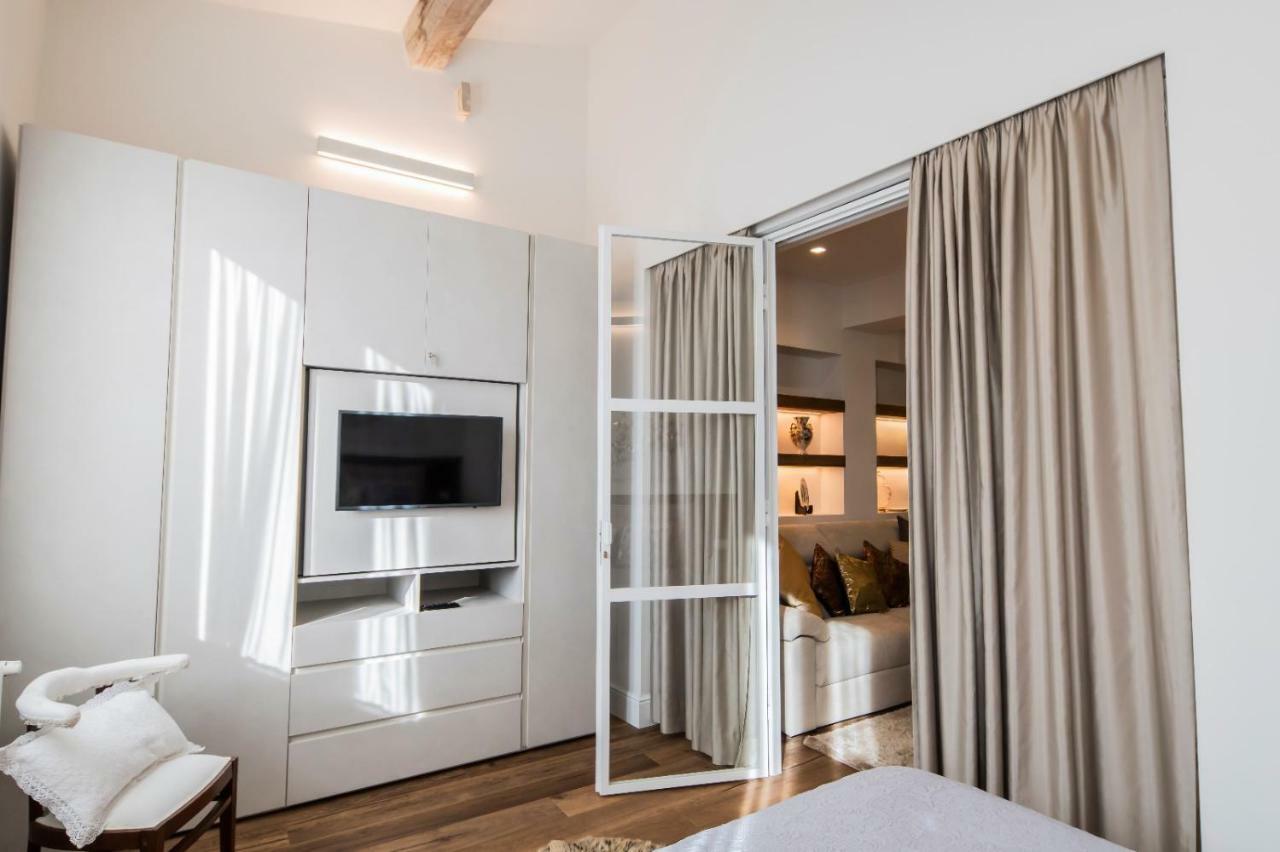 Oltrarno Lily Apartment