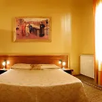La Luna Guest House