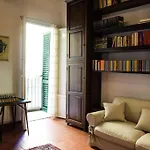 Casa Ghibellina - City Center With Outdoor Space!