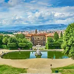 Historic Center Palace - Huge 4 Bedrooms Santa Croce Apartment - By Likehomeflorence