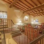 Signorelli Halldis Apartment