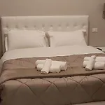 Sant\'Anna Apartments