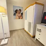 Leonardo Apartments