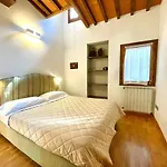 Charming Apartment In The Very Heart Of Florence
