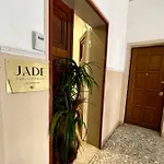 Jade Stays