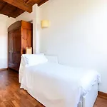 Pilastri 44