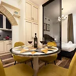 Pitti Elegant Suite