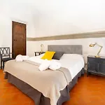 Tintori 1St Floor Loft In The Heart Of The City