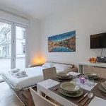 Florence Chich Suite-Hosted By Sweetstay