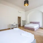 5 Min Duomo Magnificent Home