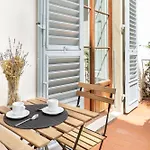 Tintori 1St Floor Loft In The Heart Of The City