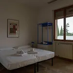 Fanciful 2-Br Outside Ztl