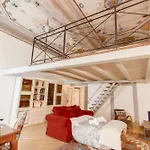 Elegant Loft Serragli