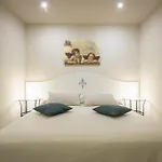 Santa Maria Novella Modern Apartment