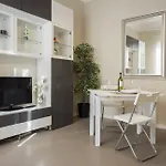 Santa Maria Novella Modern Apartment