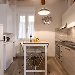 Santa Croce Place By Mmega