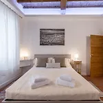 Santa Croce Place By Mmega