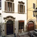 Ravel Apartment Near The Ponte Vecchio