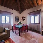 Central Location In Florence Inviting Apt