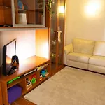 Green Corner Apartment In Florence City