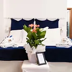 La Petite Maison