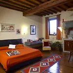 Palazzo Uguccioni Apartments