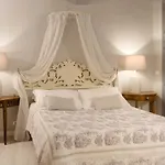 Elegant & Stylish Apartment City Center