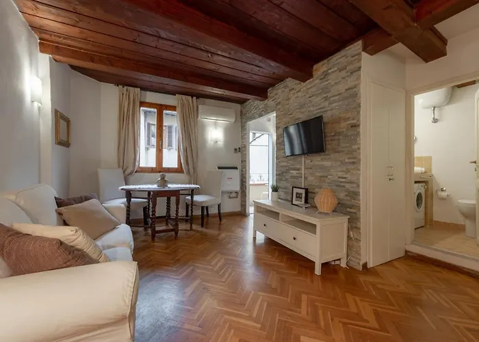 Signoria Florentine Apartment