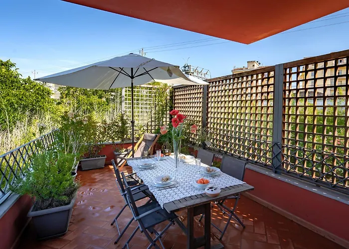Cosy Terrace Apartment
