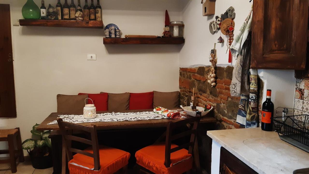 La Vecchia *