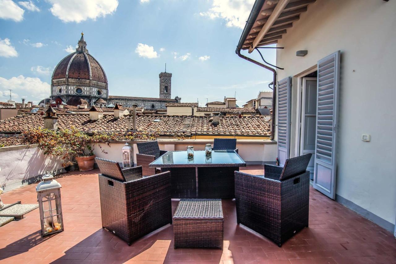 Penthouse With Big Terrace Duomo View Appartamento