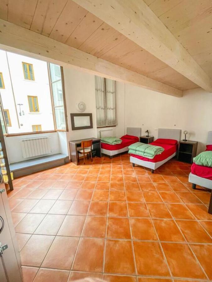 Emerald Palace Albergue