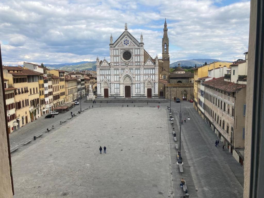 Apartment Attico In Piazza Santa Croce Florence