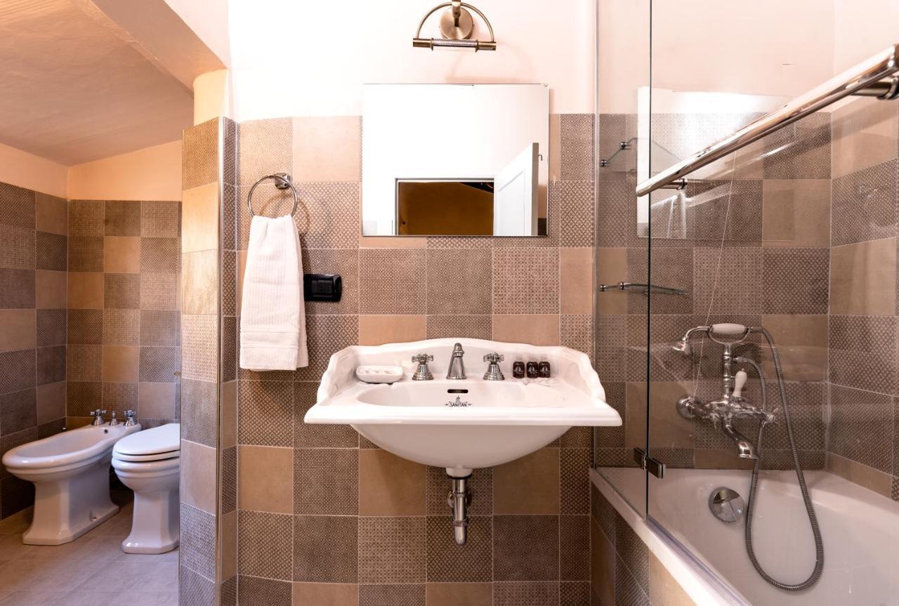 Elegant And Historic 3-bedroom In Center -by Likehomeflorence Appartement