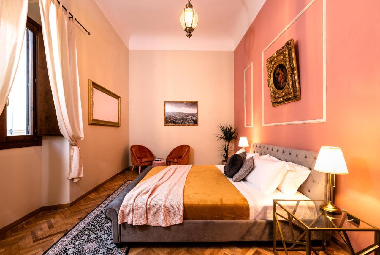 Elegant And Historic 3-bedroom In Center -by Likehomeflorence *