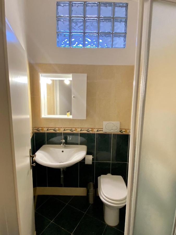 Nice & Roomy Behind The Uffizi Museum Florence