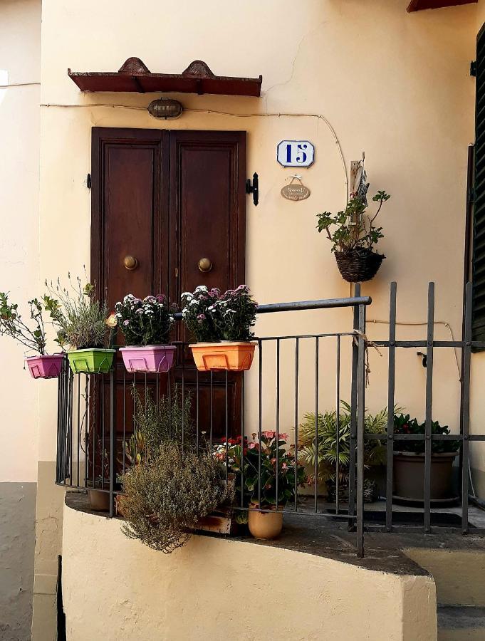 La Vecchia *