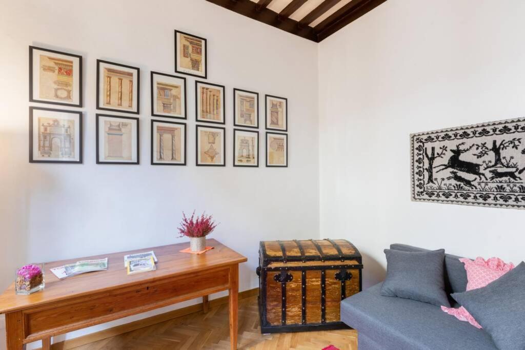 Il Vecchio Baule - Santa Maria Novella Appartement *