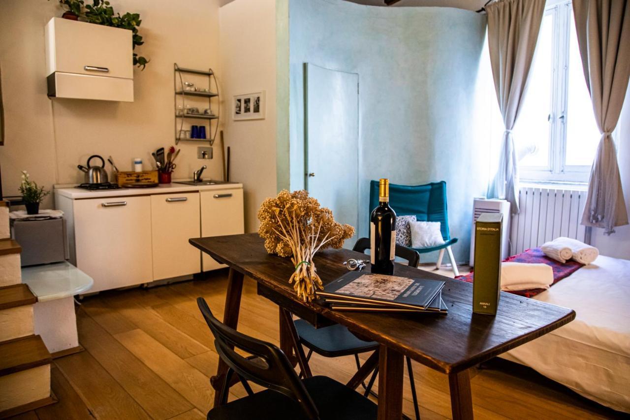 Studio In Tornabuoni Within A Renaissance Building Apartamento