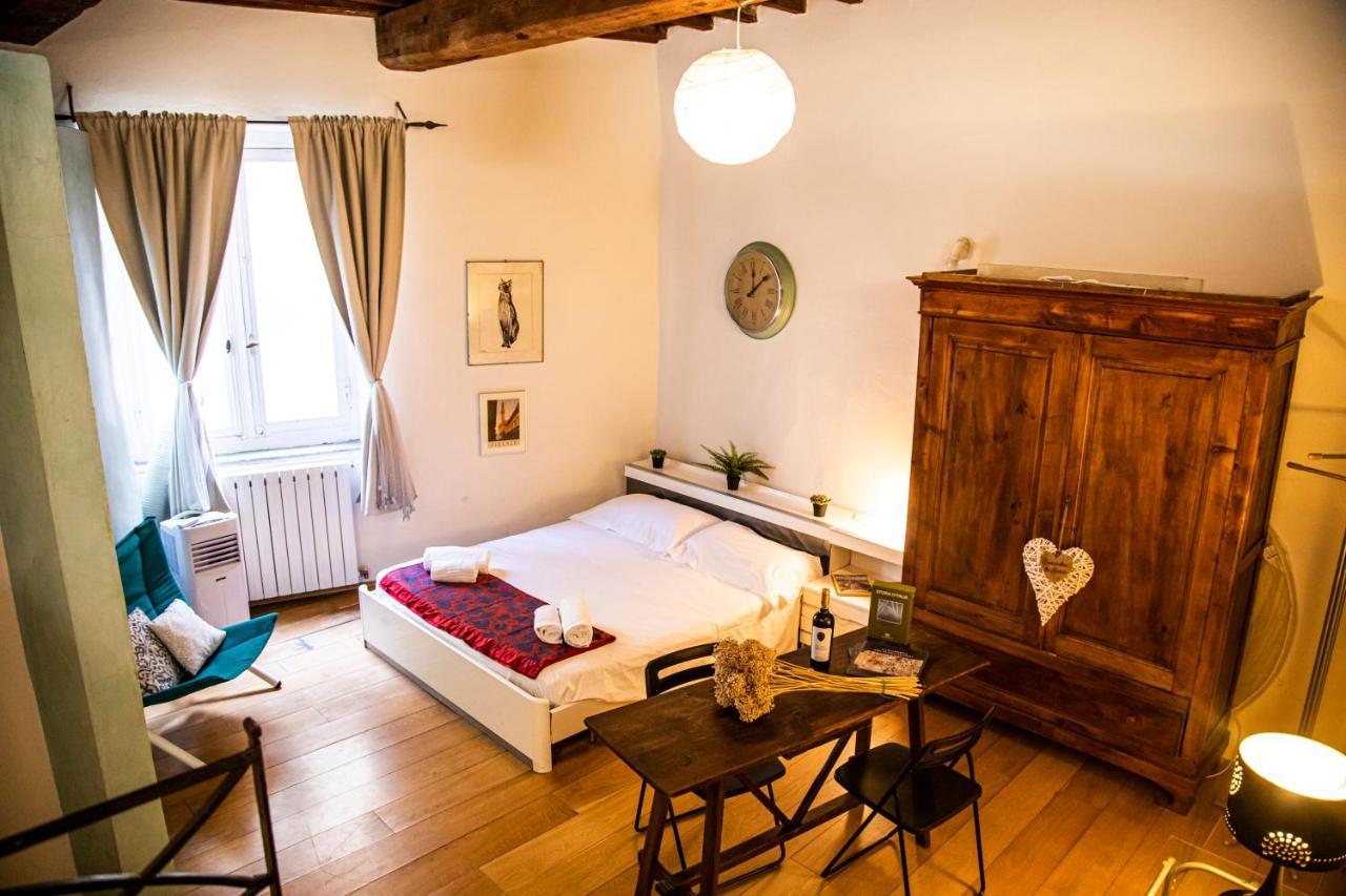 Studio In Tornabuoni Within A Renaissance Building * Florença