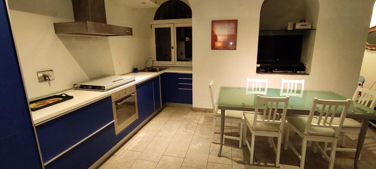 Guest house Top Position In *